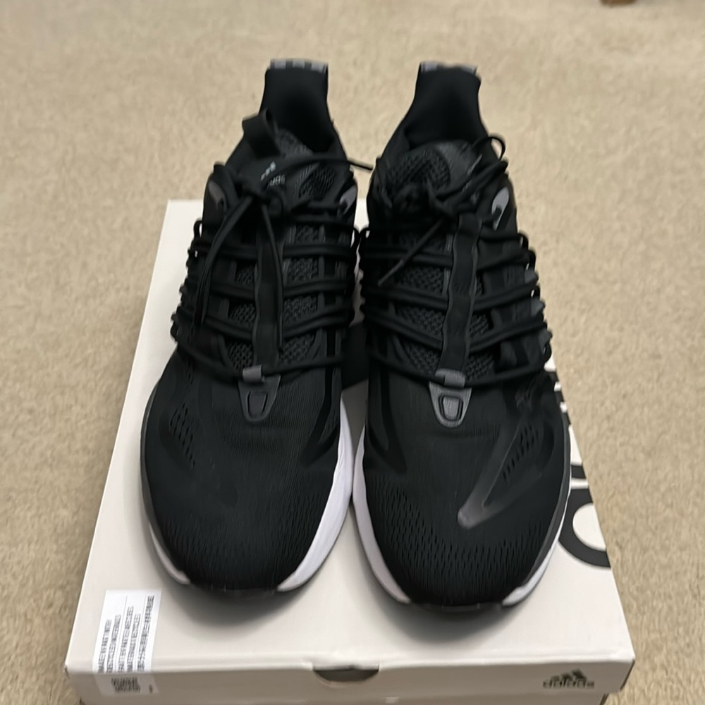 Adidas Alphaboost V1